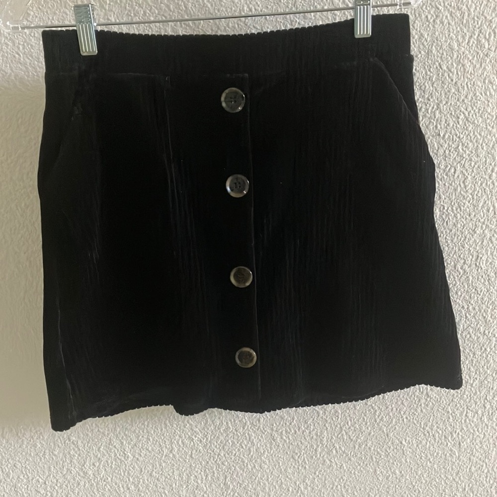 F&F Black Chunky Velvet Corduroy Mini Skirt Pull On Faux Button Down Sz 6- EUC